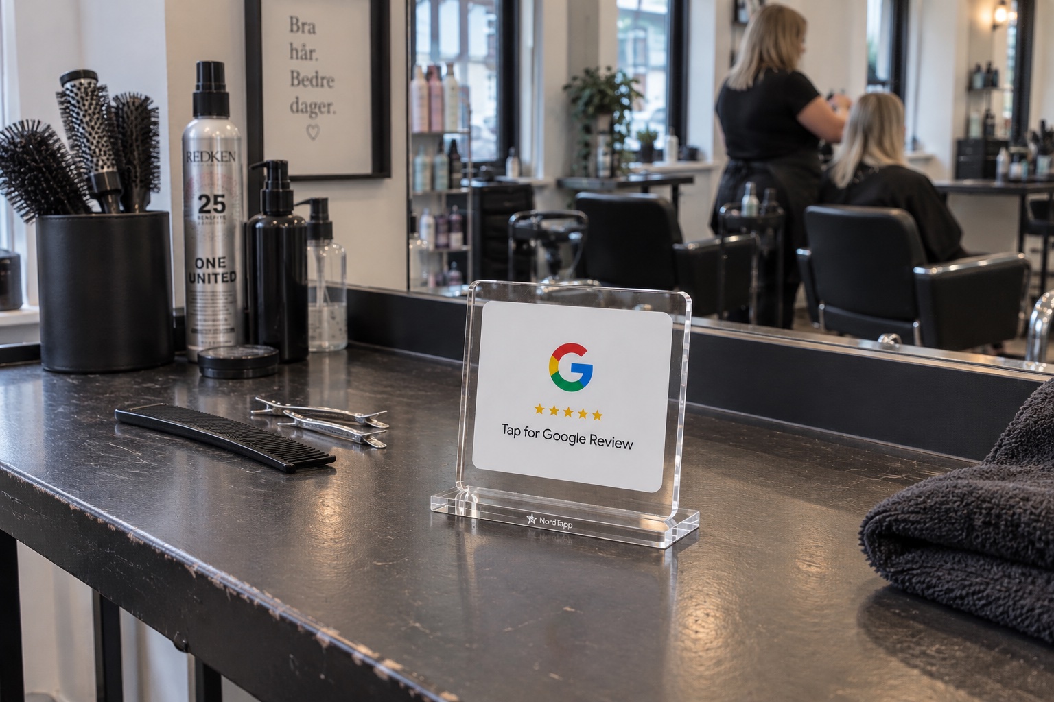 NordTapp akrylstativ i salong
